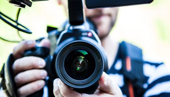 blu-taking-videos