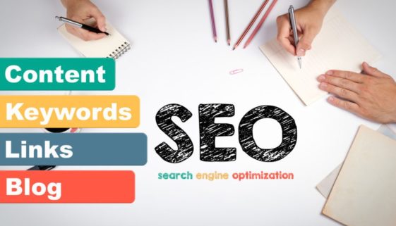 seo-components-concept-with-hands-writing-on-paper-around-edges