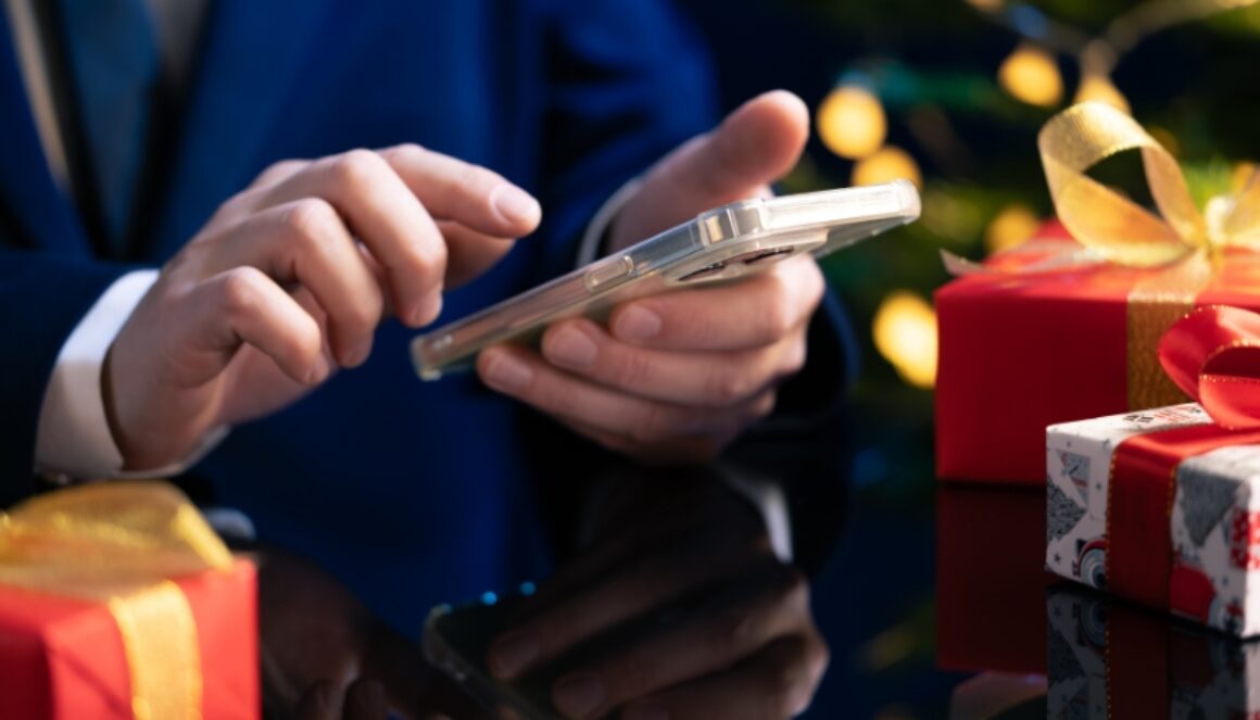 the-blu-group-advertising-&-marketing-designing-holiday-campaigns-that-stand-out-christmas-phone