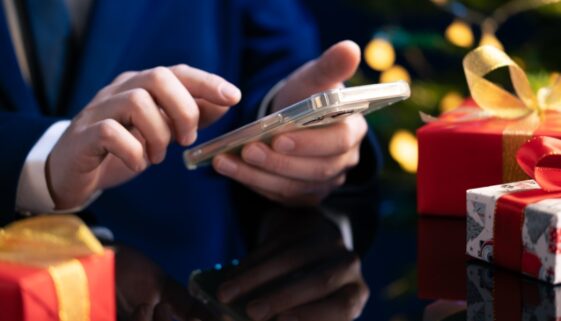 the-blu-group-advertising-&-marketing-designing-holiday-campaigns-that-stand-out-christmas-phone