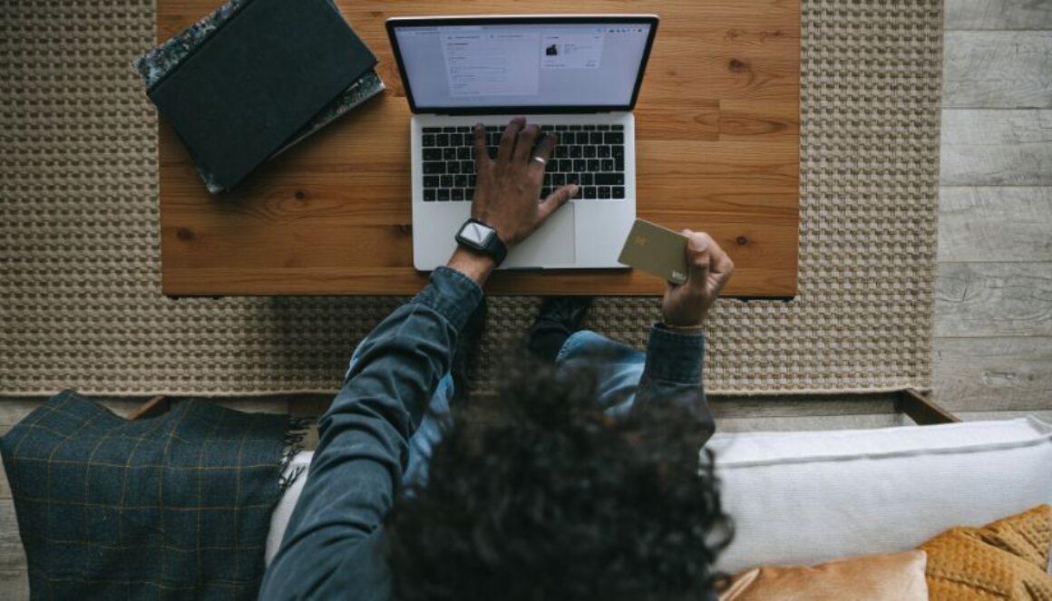 the-blu-group-advertising-&-marketing-digital-first-impressions-buying-decisions-customer-on-laptop