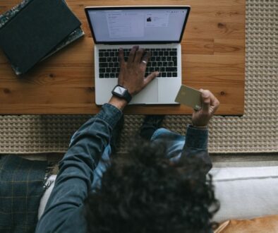 the-blu-group-advertising-&-marketing-digital-first-impressions-buying-decisions-customer-on-laptop