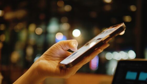 the-blu-group-advertising-&-marketing-the-impact-of-social-media-on-modern-buying-decisions